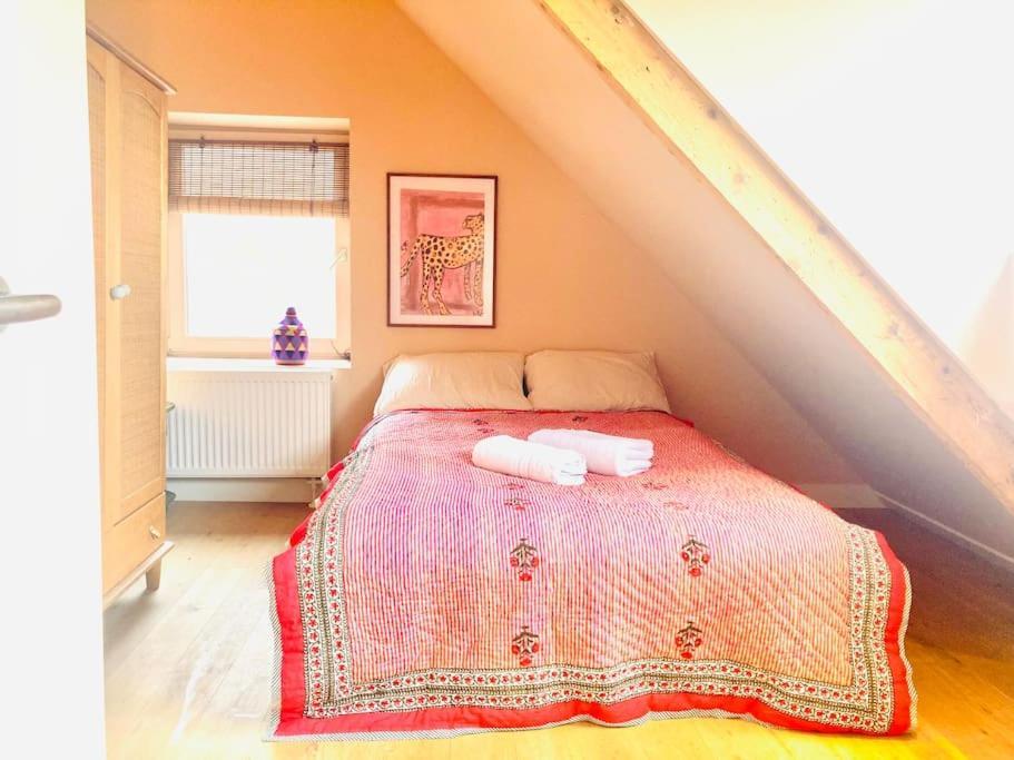 30 Steps To Sand.. Light And Spacious Family Villa Zandvoort